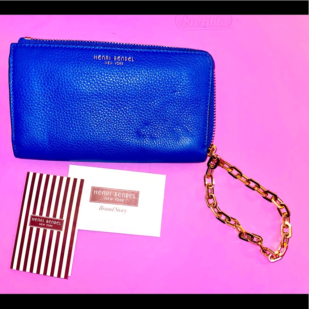 Henri Bendel Wristlet